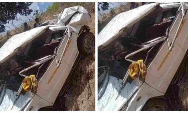 Uttarakhand: यहां खाई में गिरी टाटा सूमो, 2 की मौके पर ही मौत, 8 लोग गंभीर Uttarakhand: यहां खाई में गिरी टाटा सूमो, 2 की मौके पर ही मौत, 8 लोग गंभीर